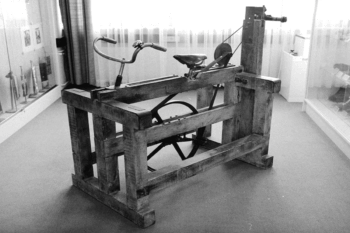 The first machine in Adi Dassler’s shoe production workshop: a bicycle pedal-powered milling machine, now a museum piece